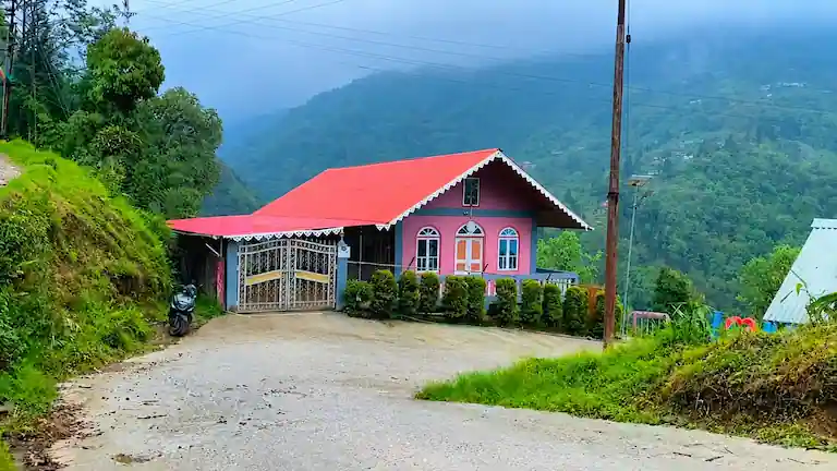 7 Offbeat Places Near Darjeeling: Ground Reality & Costs
