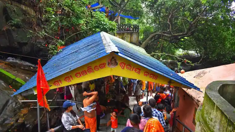 Crowd visiting the Panchalingeswar Hill Temple located near Balasore and Chandipur beach