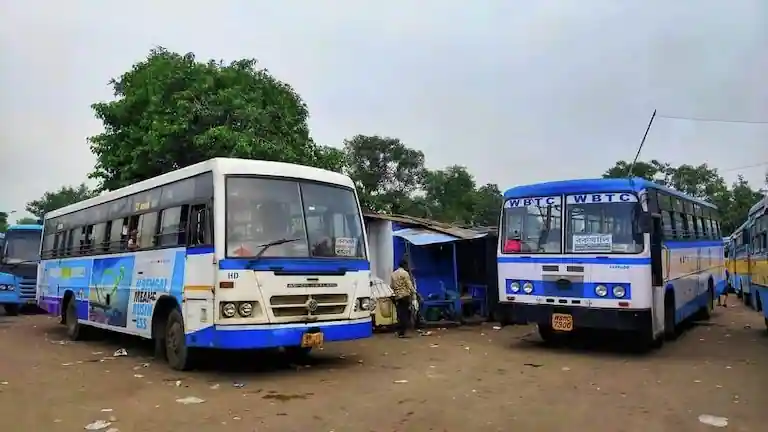 WBTC state buses running on the Kolkata to Bakkhali route.