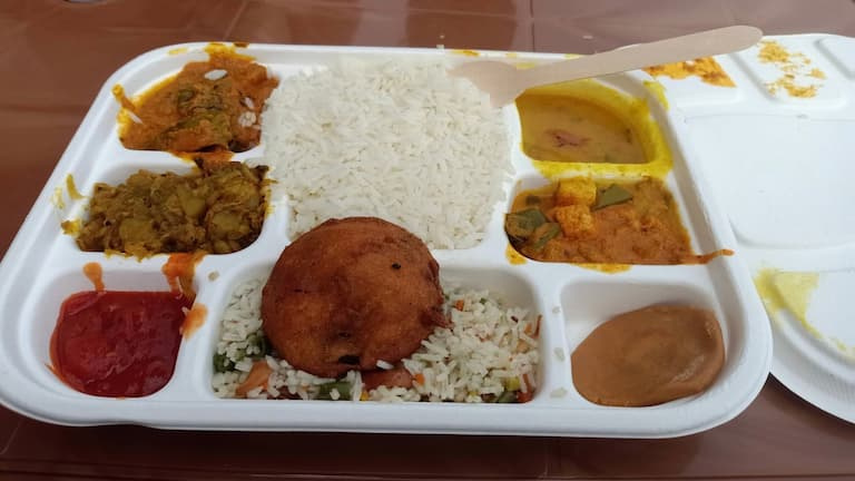 Hot Anna Prasad thali served at Digha Jagannath Temple.